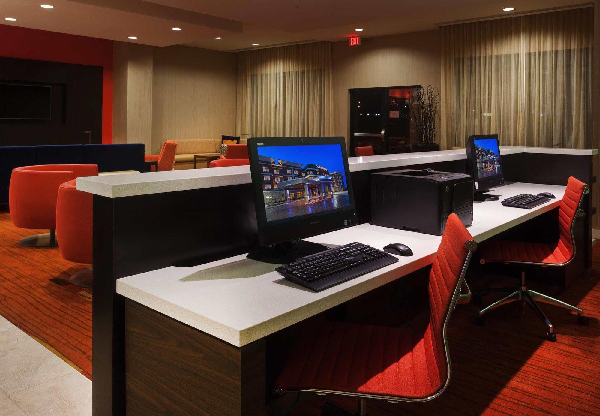 Courtyard By Marriott San Angelo Hotel Bagian luar foto